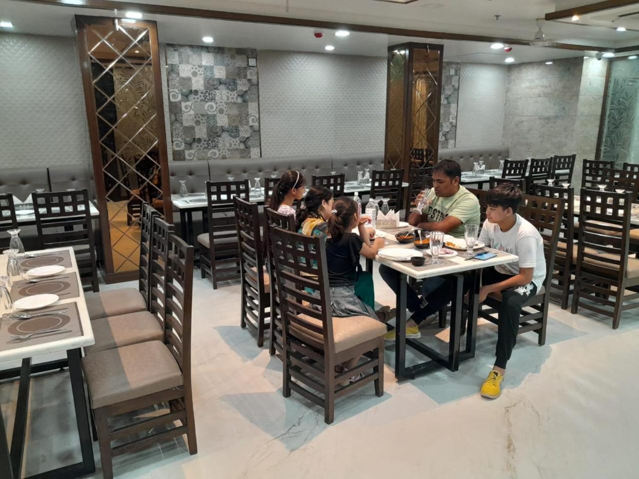 Rich Grand Hotel Agra  Zewnętrze zdjęcie