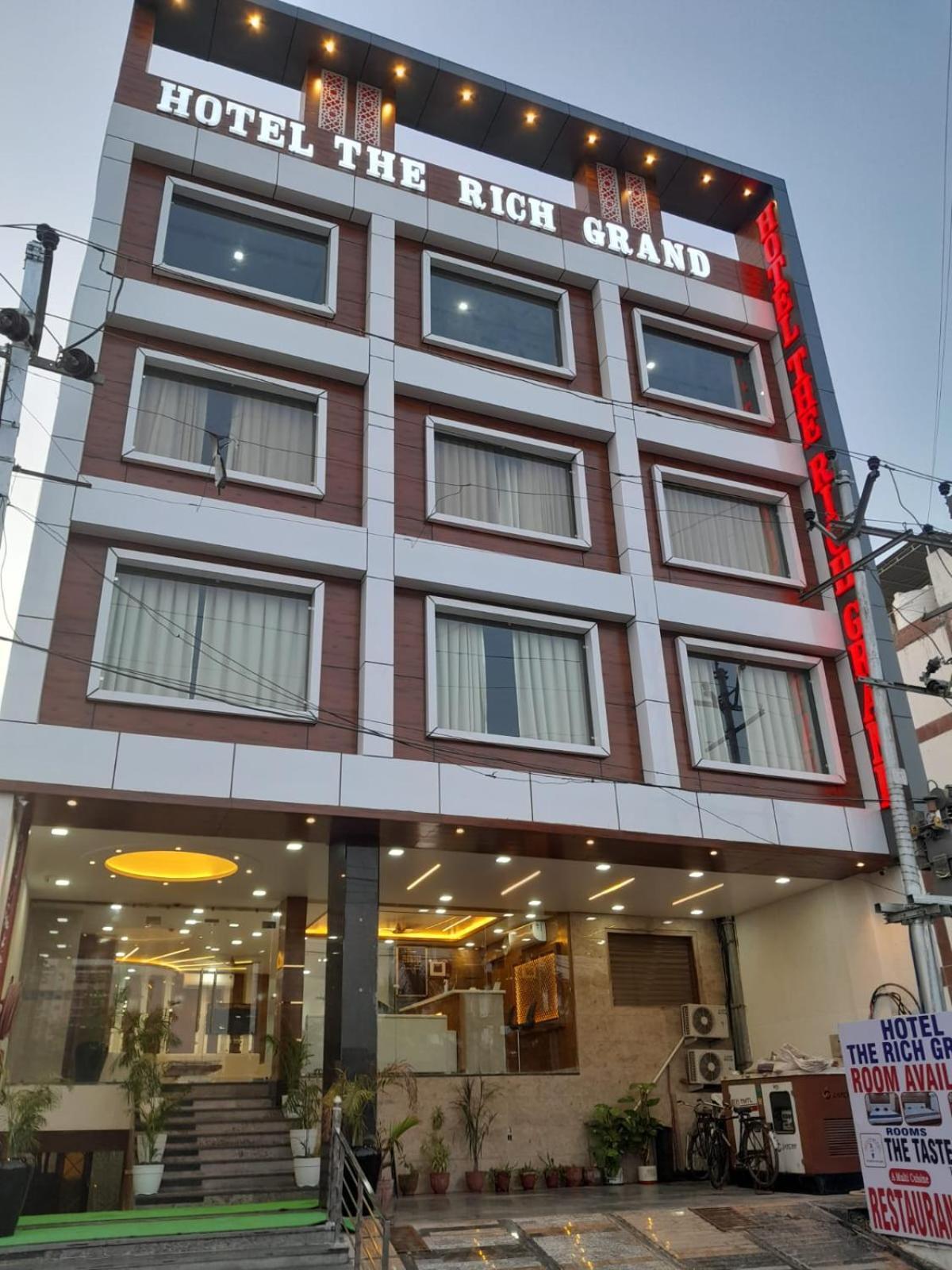 Rich Grand Hotel Agra  Zewnętrze zdjęcie