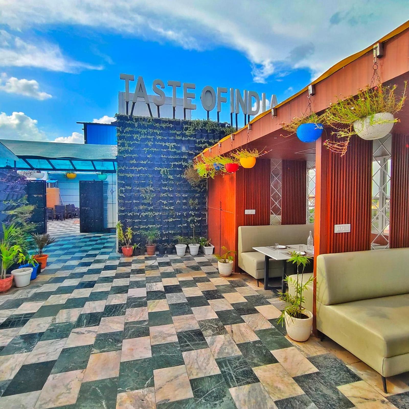Rich Grand Hotel Agra  Zewnętrze zdjęcie